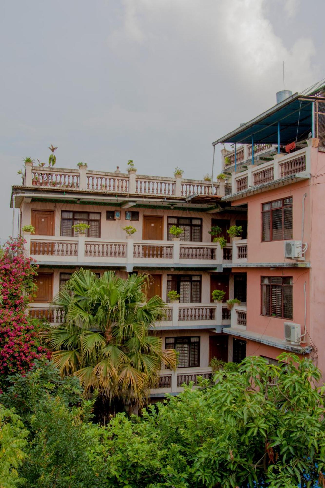 Hotel Metropolitan Kantipur Kathmandu Bagian luar foto