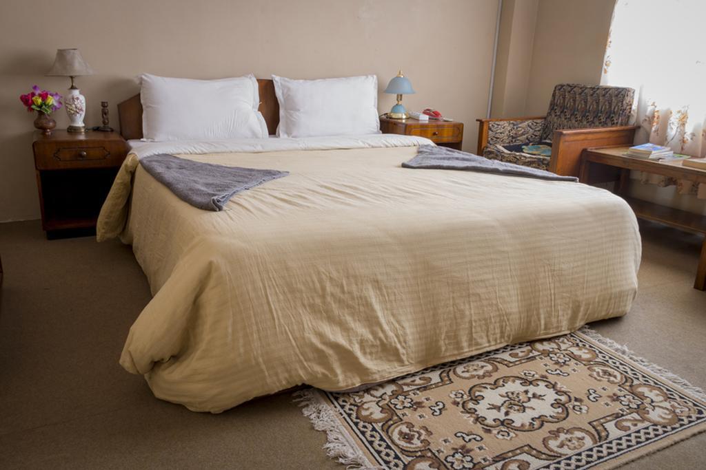 Hotel Metropolitan Kantipur Kathmandu Bagian luar foto