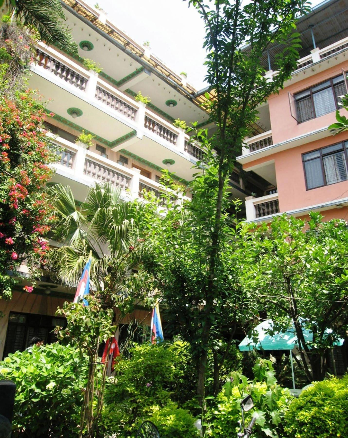Hotel Metropolitan Kantipur Kathmandu Bagian luar foto